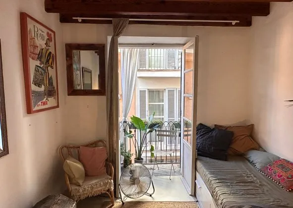 Studio in Calle de les Monges, 9, La Seu, Palma de Mallorca — photo 1