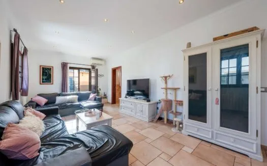 A house that tells stories and makes room for new ones – townhouse in the center of Santanyí — photo 3