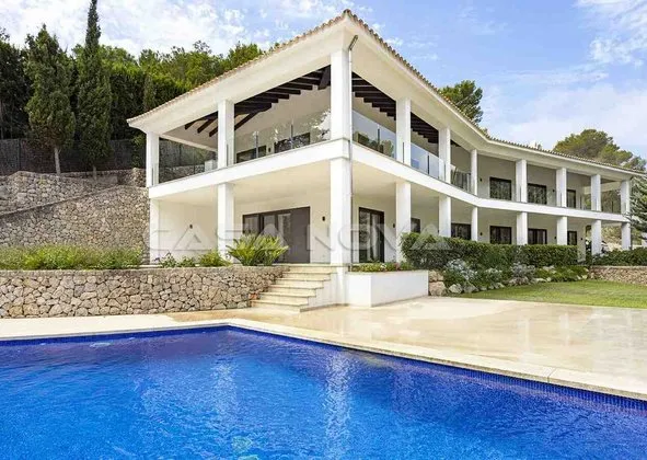 Detached house in Peguera, Calvià — photo 1