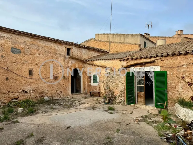 INVERSIONES GRUP REAL ESTATE BOUTIQUE presents this traditional Mallorcan style house in the picturesque area of s’Alqueria Blanca, in — photo 1