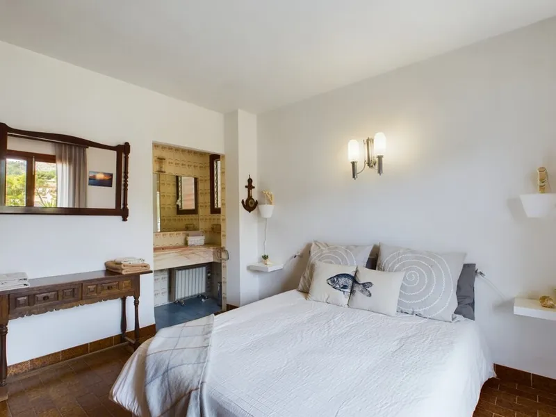 Five-Bedroom Apartment with Sea Views in Tranquil and Convenient Location in Sant Elm — photo 3