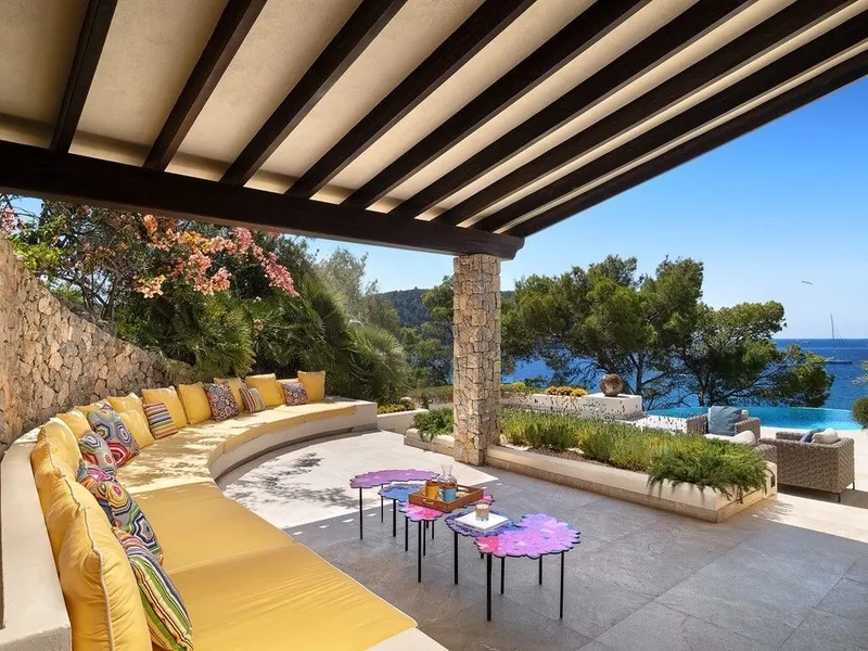 Villa with private sea access — photo 4