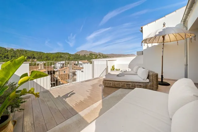 Elegantly renovated village house with pool for sale in Pollensa, North Mallorca — photo 12