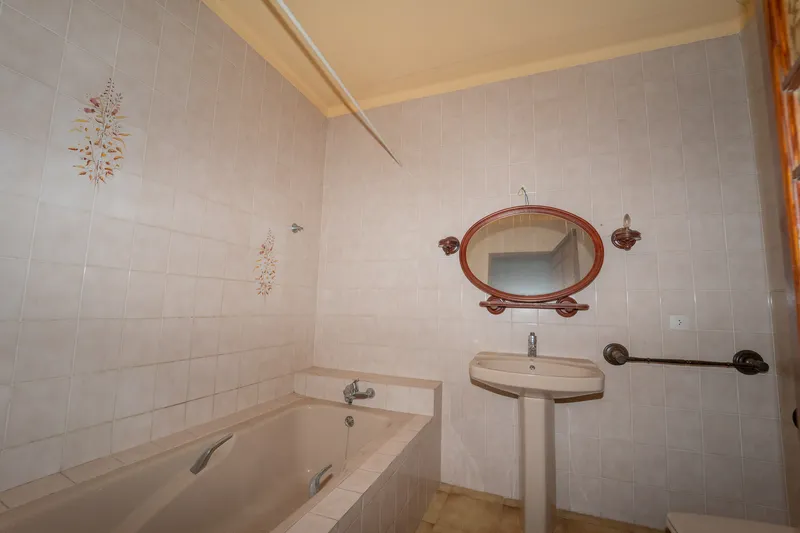 Townhouse in Felanitx with project and large plot — photo 4