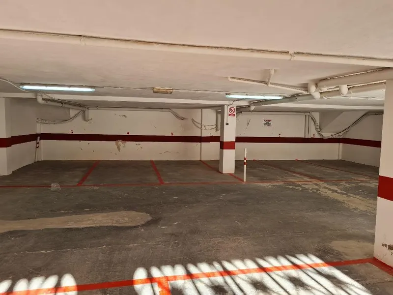 Parking — photo 1