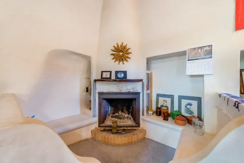 Charming village house with private pool in Galilea — photo 6