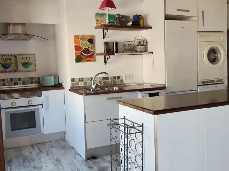 Characterful apartment with mountain views — photo 3