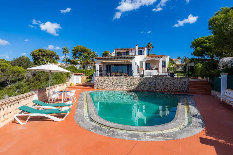 Impressive Cliffside Villa with Uninterrupted Views — photo 5