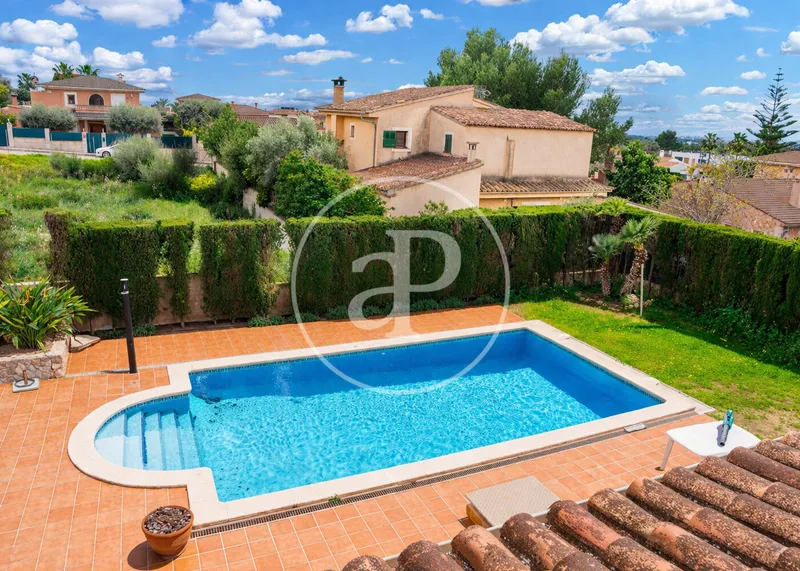 House for Sale in Marratxí — photo 1