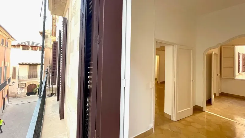 Live the History of Palma — Elegant Apartment in La Calatrava — photo 8