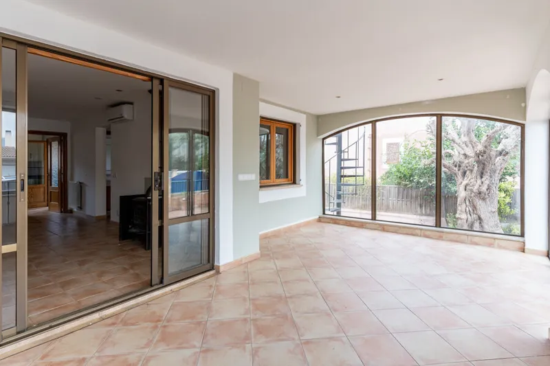 Charming Three-Bedroom House near Bunyola with Mountain Views — photo 2