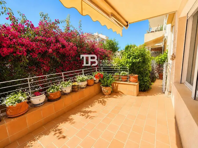 Taylor Building Real Estate presents this magnificent ground floor located in the exclusive and quiet residential area of Son Caliu, one of the — photo 2