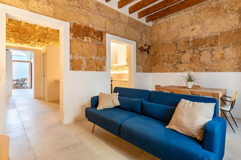 Fully Renovated Ground Floor Apartment with Outside Space and Communal Roof Terrace In the Heart of Santa Catalina — photo 2
