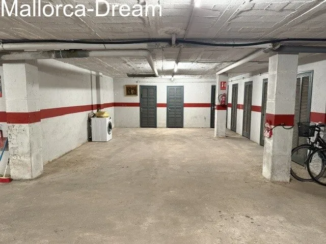 Cala Millor: Double garage with basement in Cala Bona — photo 1