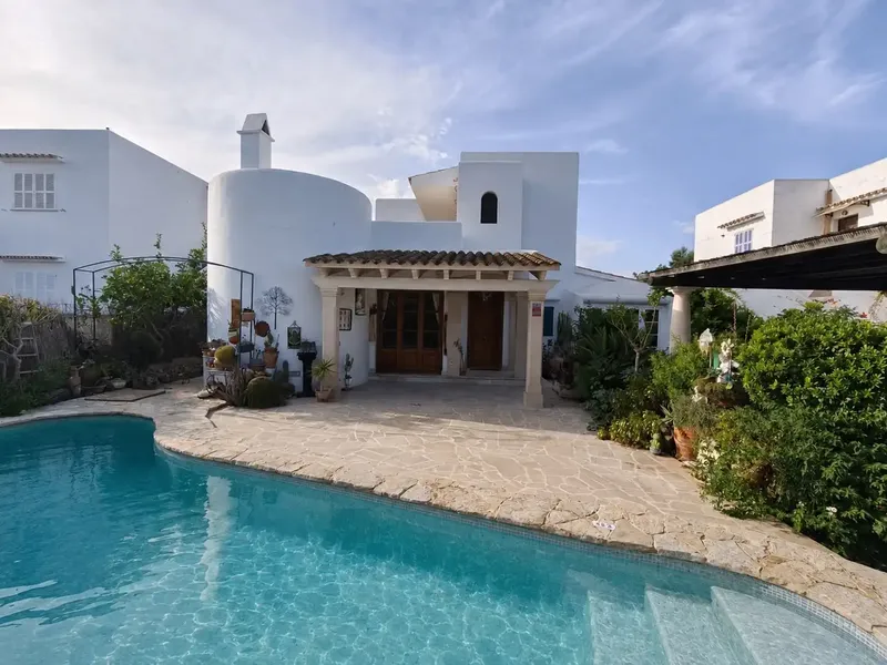 INMO MALLORCA. Chalet for sale in residential area of Cala D'or - Santany — photo 1
