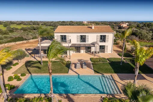 Portocolom, Mediterranean new-build finca with high-quality fittings and large pool near Portocolom — photo 4