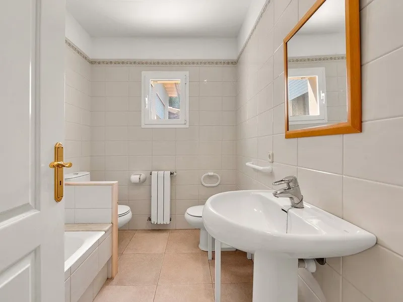 Villa for Sale in Luxury Area of Santa Ponsa — photo 8