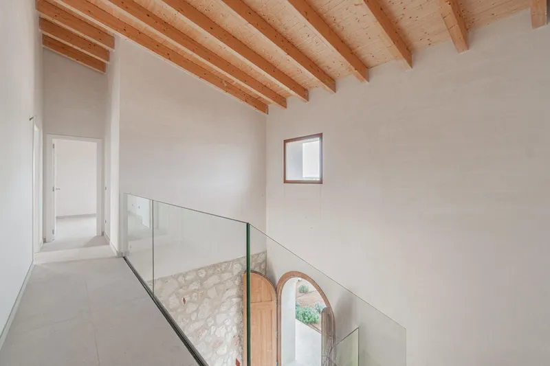 Renovated stone house — photo 10