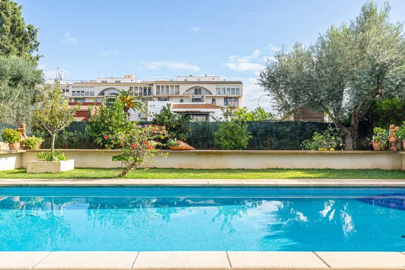 Detached chalet with pool in Las Palmeras urbanization — photo 8
