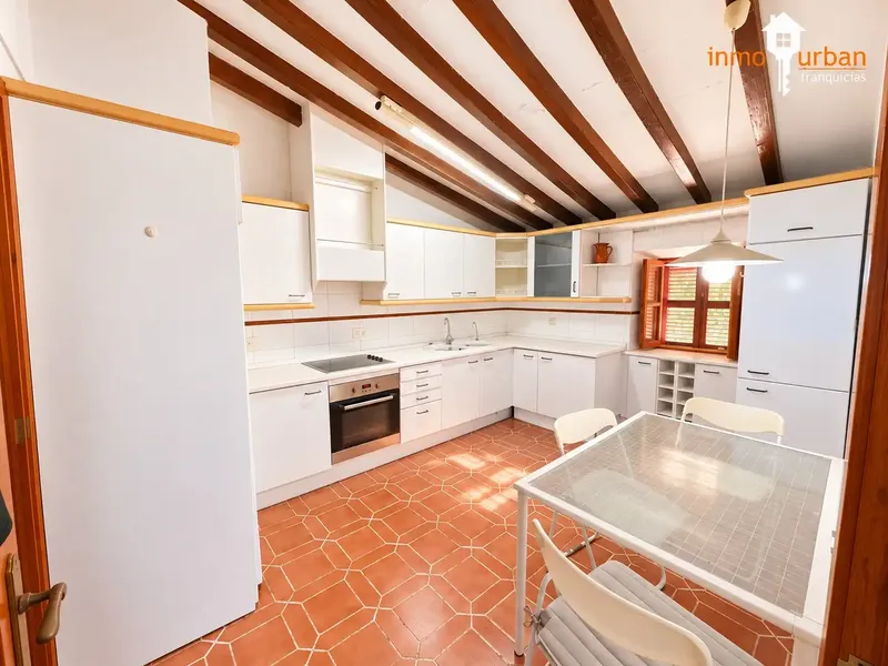 Presentamos esta exclusiva finca rústica con carácter y esencia mallorquina, situada en una tranquila zona de Establiments, a pocos minutos  — photo 3