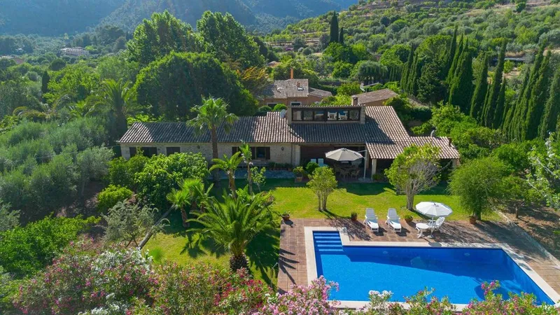 Villa in Bunyola, Province of Balearic Islands — photo 1