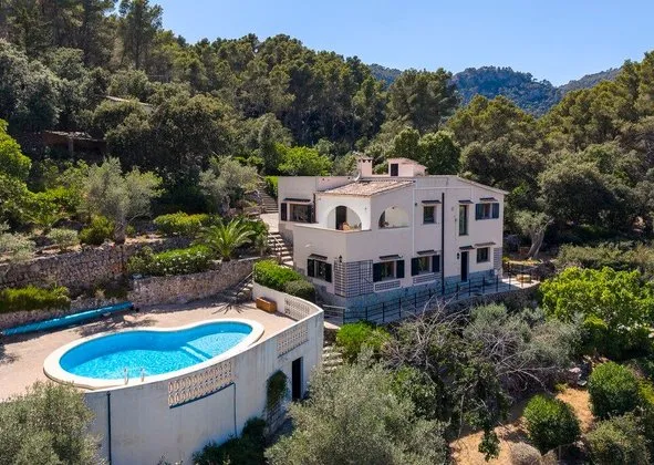 Detached house in Esporles — photo 1