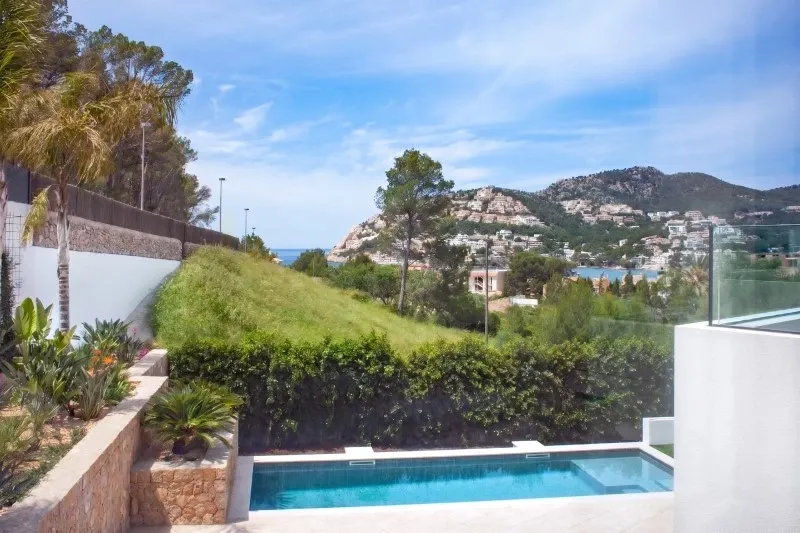 Elegant apartment in Port Andratx with harbor views, parking space and communal pool — photo 1
