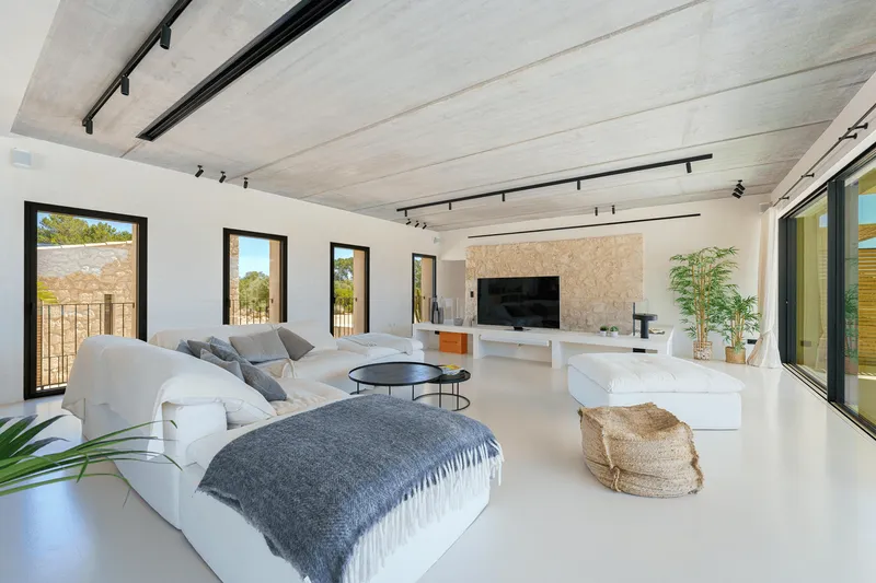 Elegant rustic estate in Campos with 5 suites and private garden — photo 3