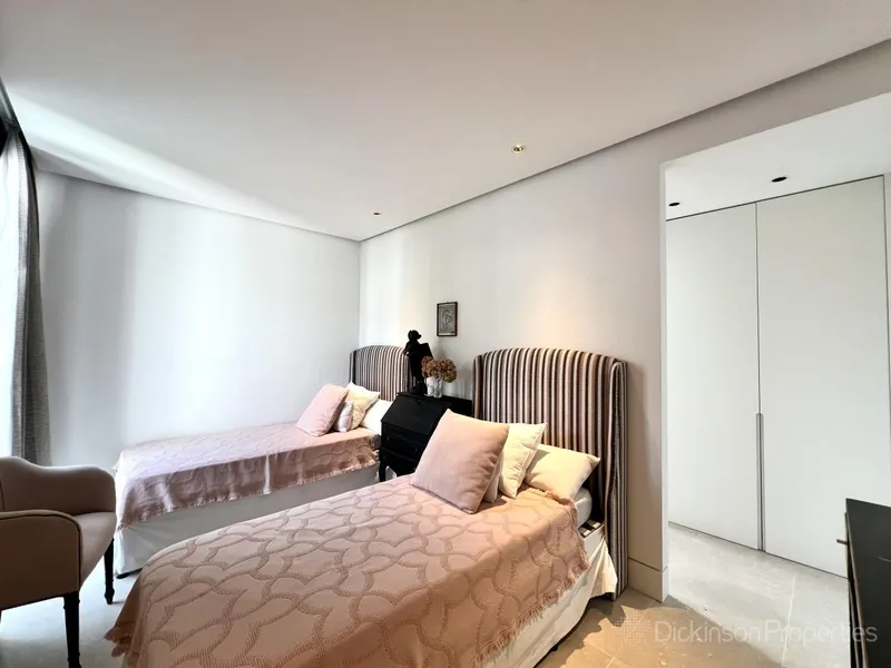 Luxury penthouse with private pool and sea and mountain views in a new development — photo 11