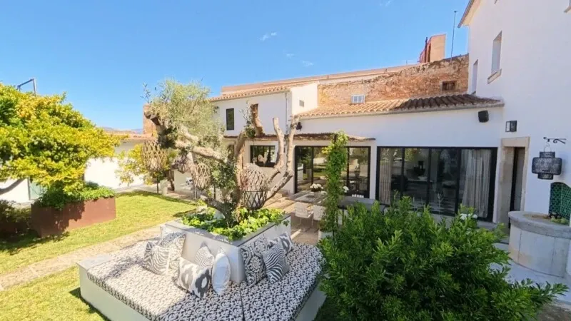 Exceptional Fully Renovated 9-Bedroom Mansion with Heated Pool and Guest Accommodation in Sencelles, Mallorca — photo 4