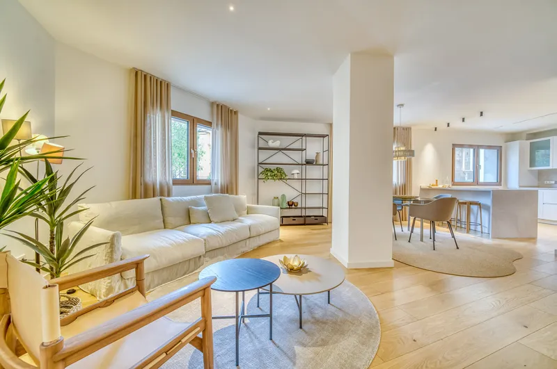 Apartment in Palma - Bright living area — photo 2