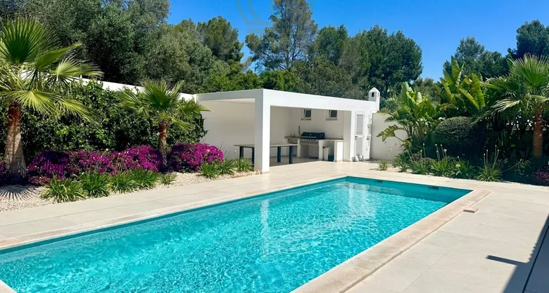 Modernised villa in Palmanova with pool and sea views for sale — photo 1