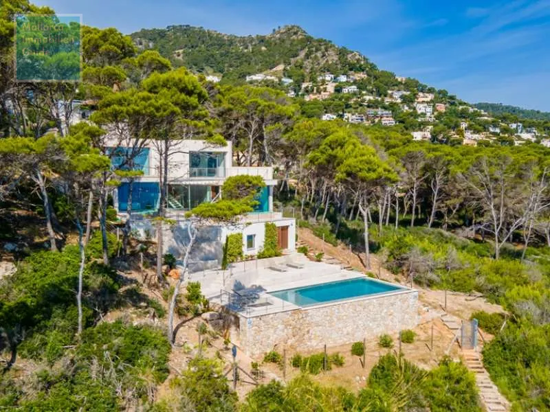 Canyamel - seafront villa with direct access to the sea — photo 1