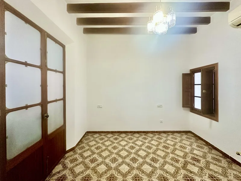Mallorcan village house with lovely patio, pool and garage — photo 7