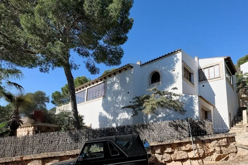 Exclusive renovation property with spectacular harbour views in Port d'Andratx — photo 2