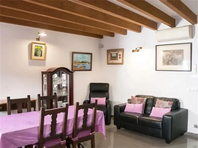 House in the center of Pollença, ready to live in, double glazing, air conditioning, good location, not negotiable — photo 10