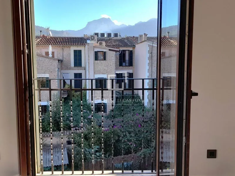 166m² house / villa with 84m² garden for sale in Sóller — photo 2