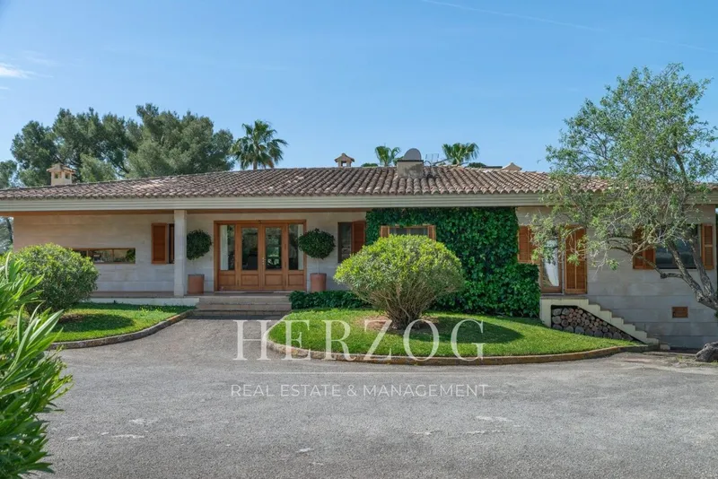 Mediterranean villa with sea views, pool and guest house near Palma — photo 10