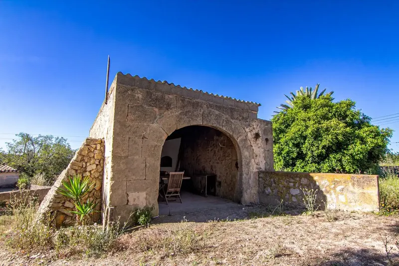 Situated on a hill on the outskirts of Porreres, this former 19th-century farmhouse offers a privileged location in the heart of Mallorca — photo 8