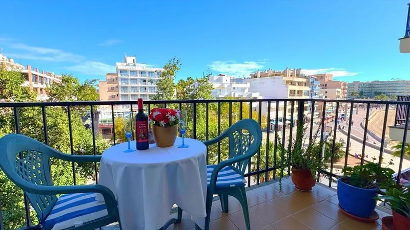 Flat / apartment in Avenida de Bartomeu Riutort, Can Pastilla, Palma de Mallorca — photo 1