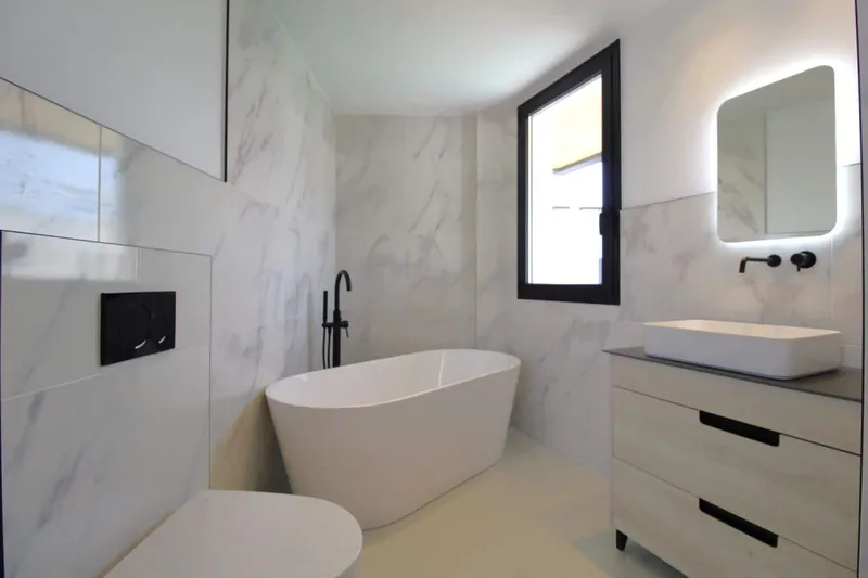 Luxurious new-build villa with stunning rooftop terrace in Sa Ràpita — photo 11