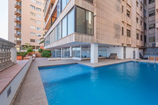 Beautiful apartment with panoramic views to the bay for sale in Palma, Mallorca — photo 2