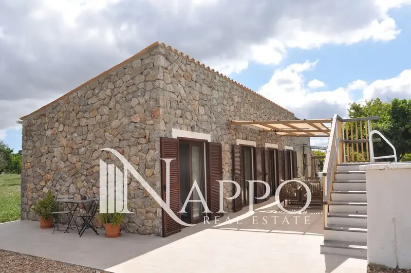 Nappo Real Estate is pleased to present this charming rustic property with a holiday license, located in a privileged setting of — photo 3