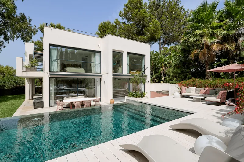 Renovated villa with pool and garden in Santa Ponsa, Mallorca — photo 1