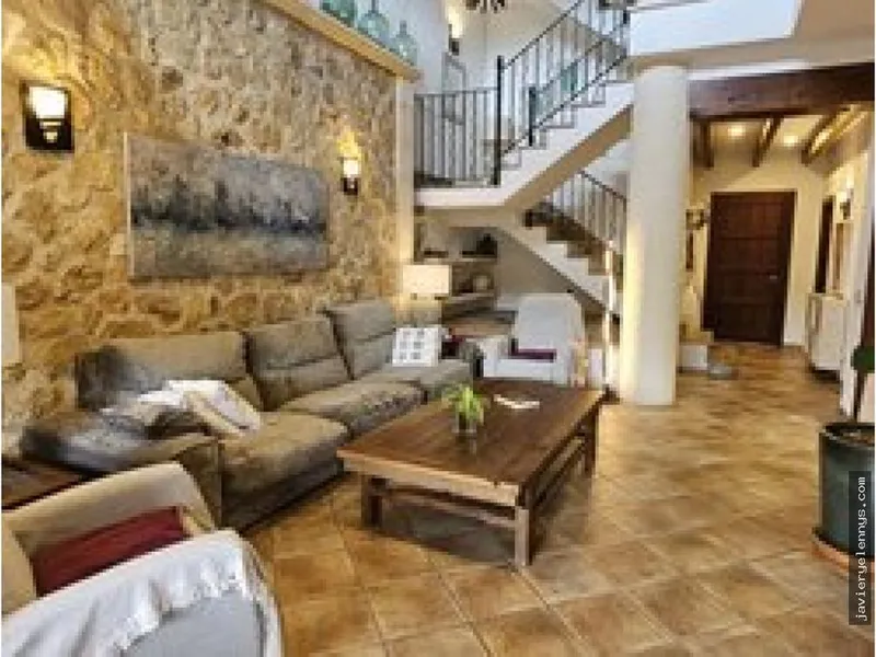 Rental of independent house or villa on Calle des Vent — photo 1