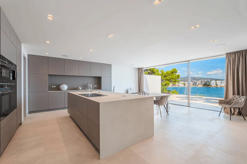 Elegant Seafront Villa in Cala Vinyas — photo 5