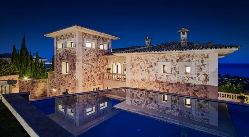 Mediterranean luxury property with 2 units and staff accommodation in Bendinat — photo 3