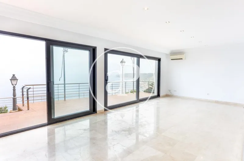Semi-detached villa with sea views for rent in Bahía Azul — photo 9