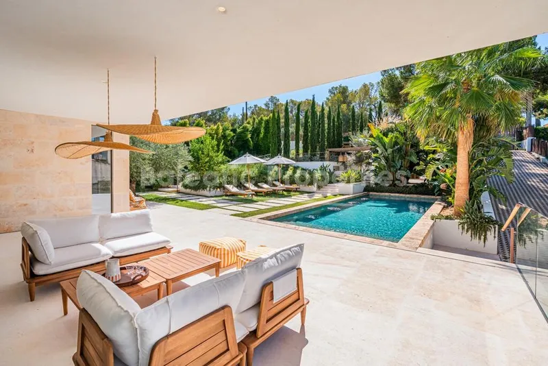 Luxury villa with guest apartment for sale in Portals Nous, Mallorca — photo 3