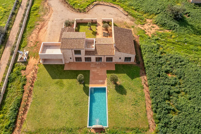 Finca in Santanyi - Large pool with house view — photo 4